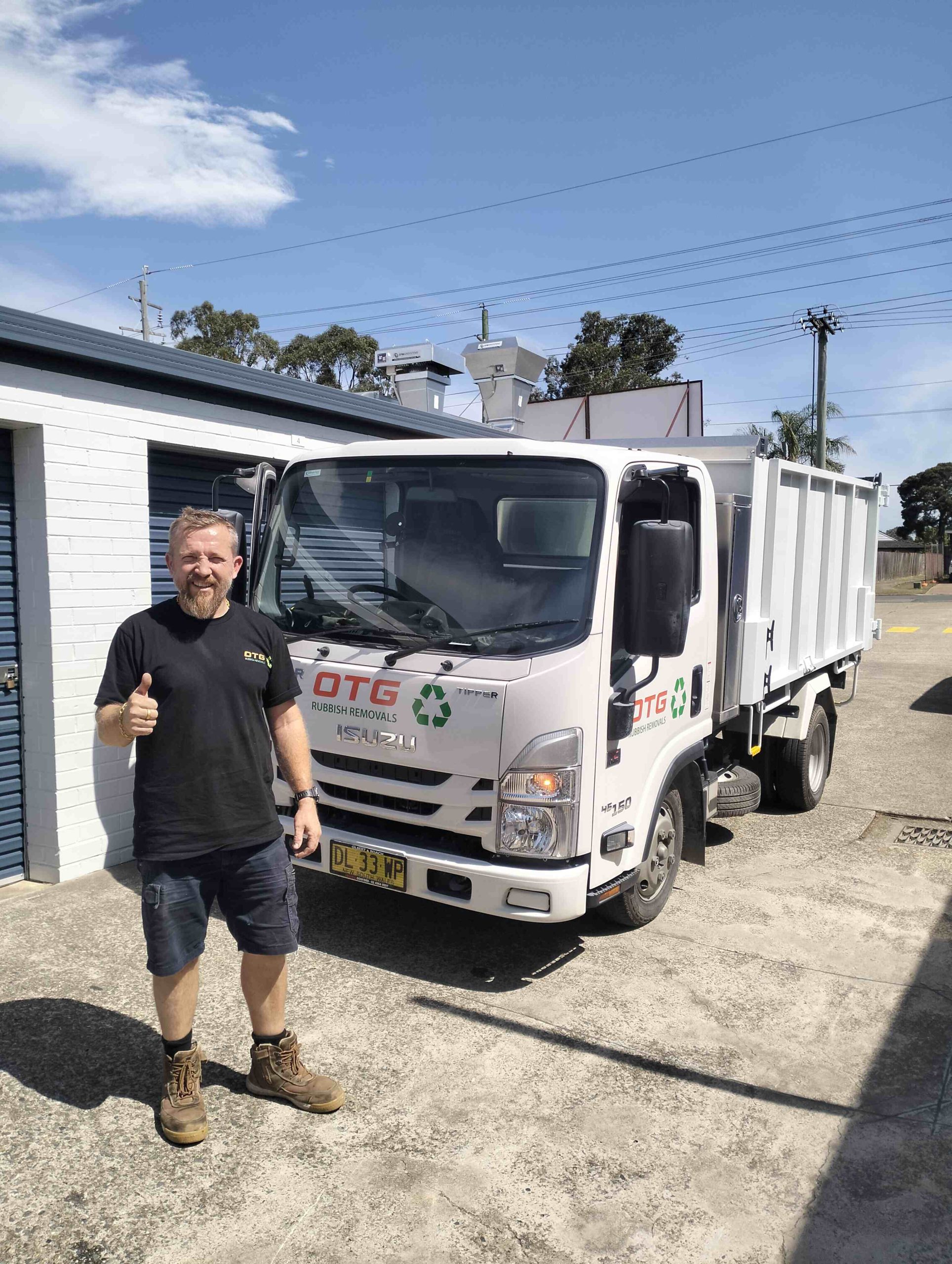 rubbish removal otg team member thumbs