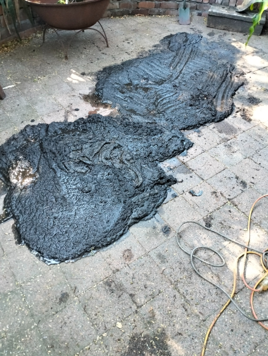 Otg rubbish removal water tank removed in glebe with sludge